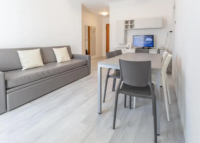 Angeli Aparthotel 3*