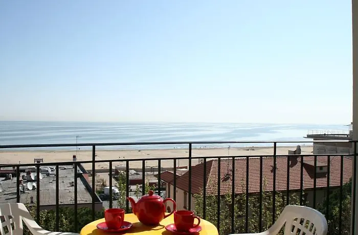 Angeli 3* Римини